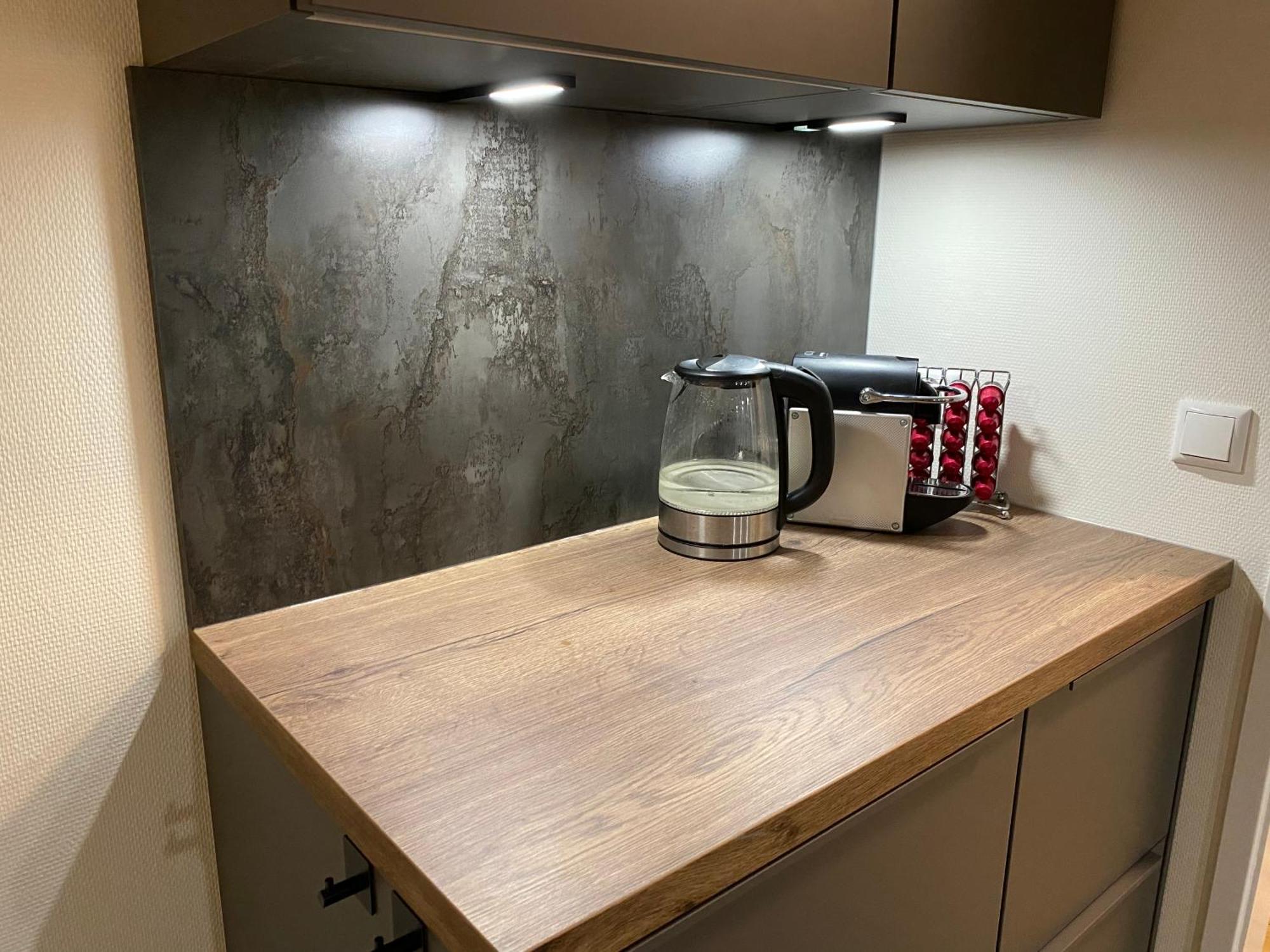 Bzb Jantina Apartment เฮเรนเวน ภายนอก รูปภาพ